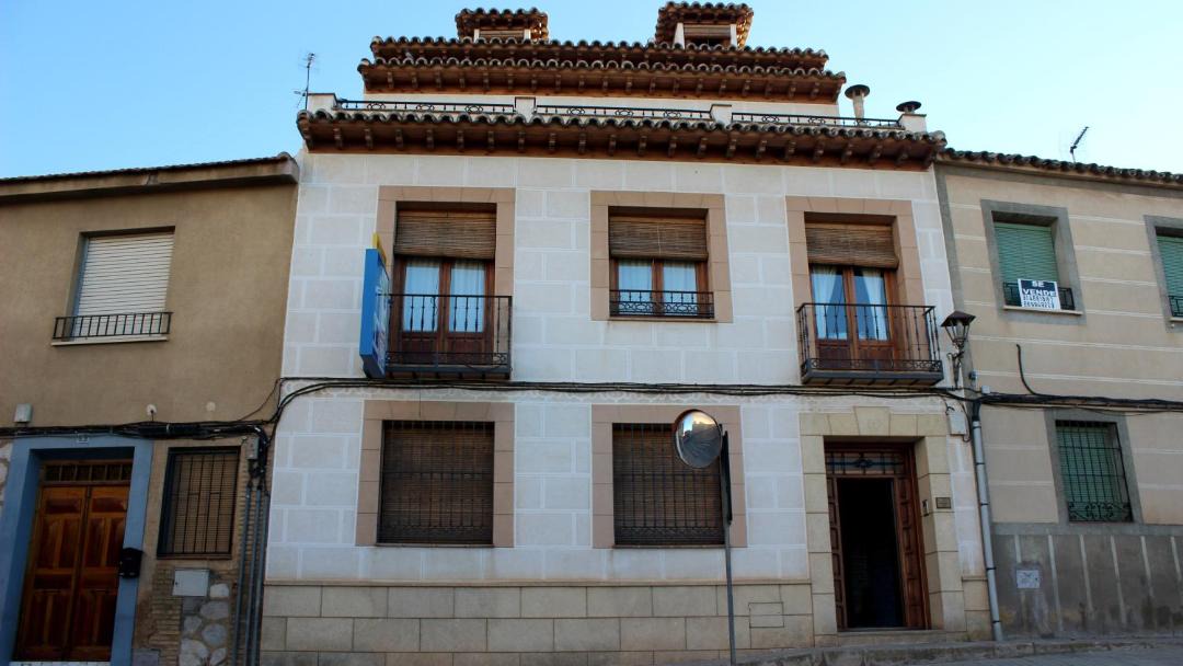 Photo of Buildings in Consuegra