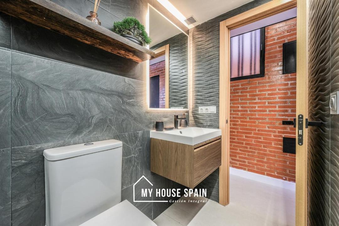 Photo of Bathroom in Atocha