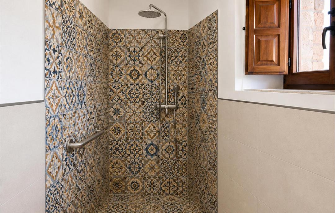 Photo of Bathroom in Laroya