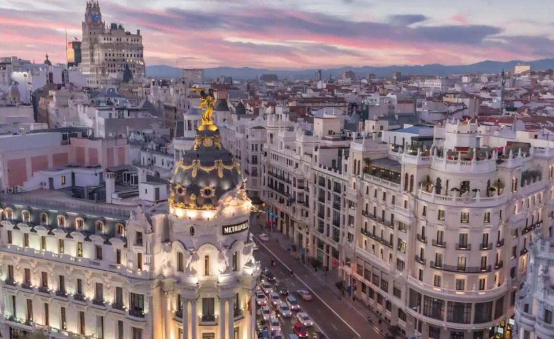 Photo of Buildings in Ciudad Lineal