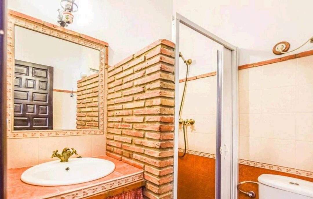 Photo of Bathroom in Rute