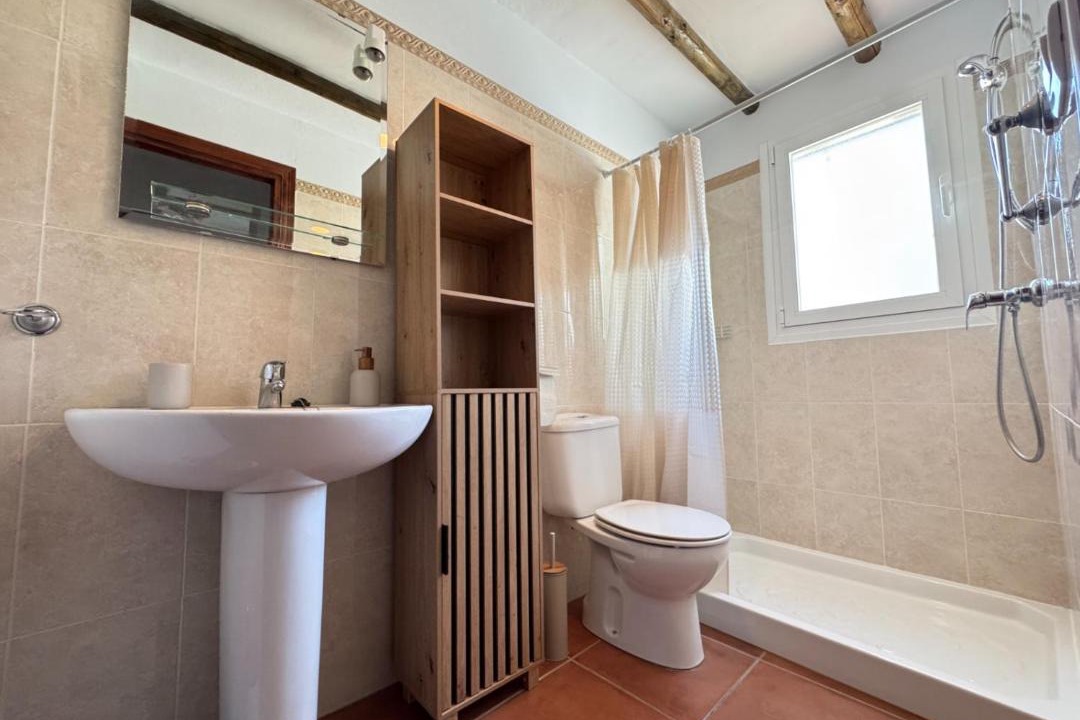 Photo of Bathroom in Canillas de Albaida