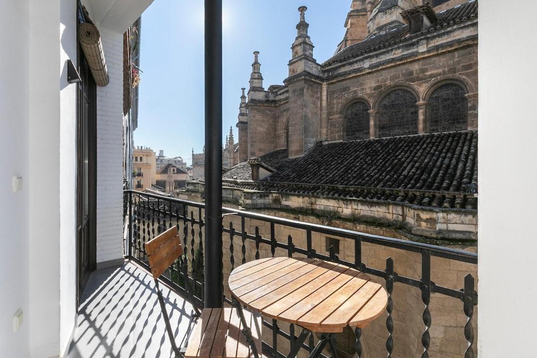 Photo of Patio Balcony in Central District