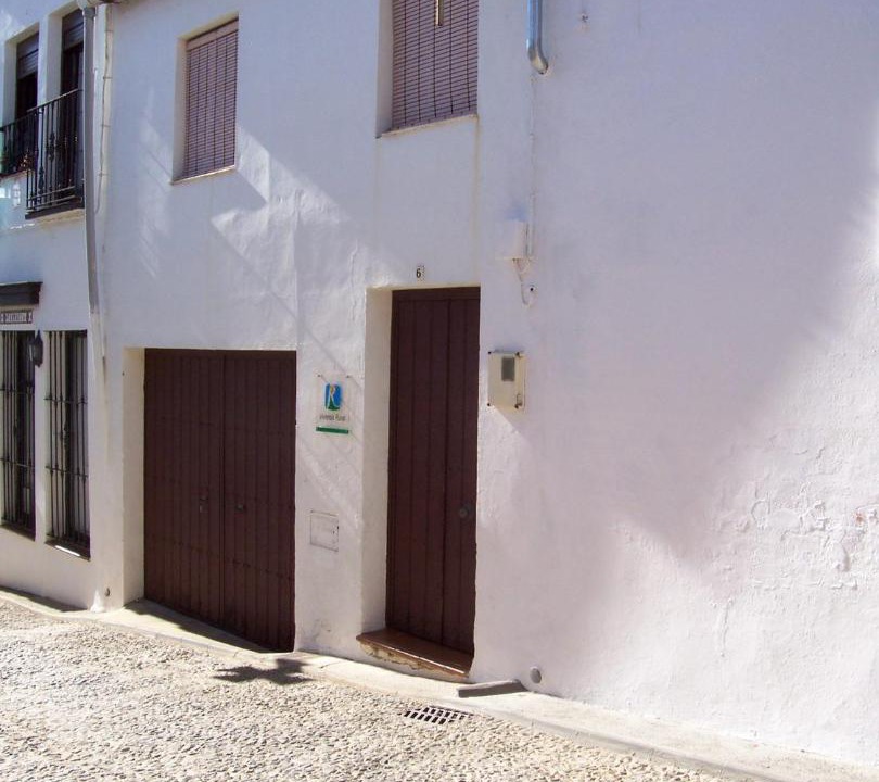 Photo of Buildings in Castano del Robledo