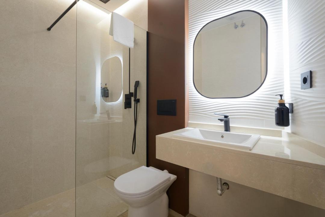 Photo of Bathroom in Central District