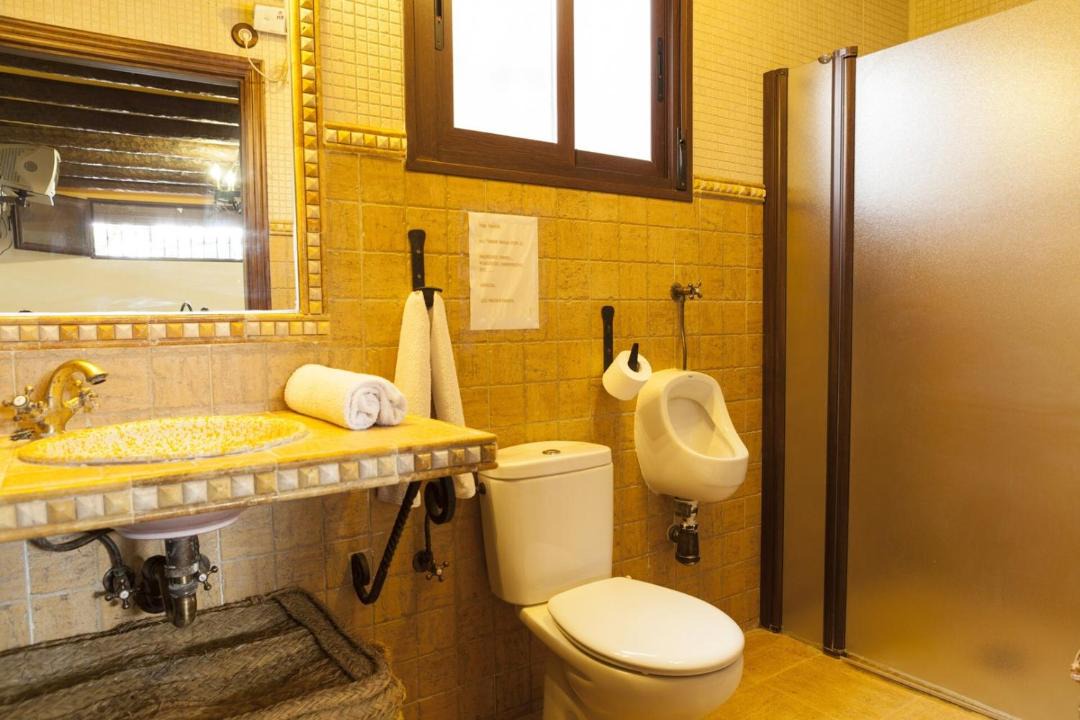 Photo of Bathroom in Carcabuey