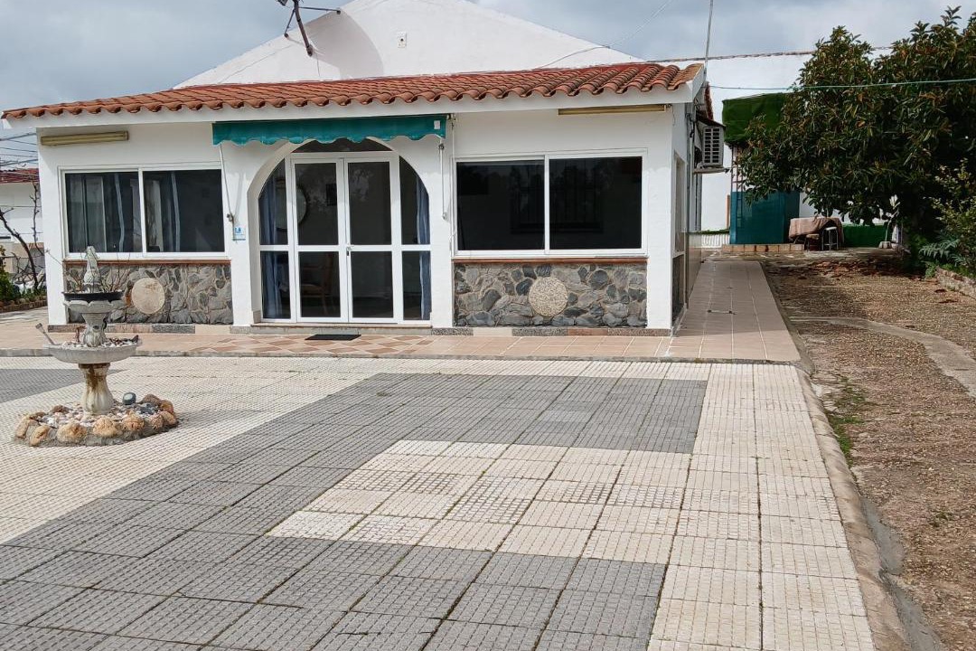 Photo of Others in Gibraleon