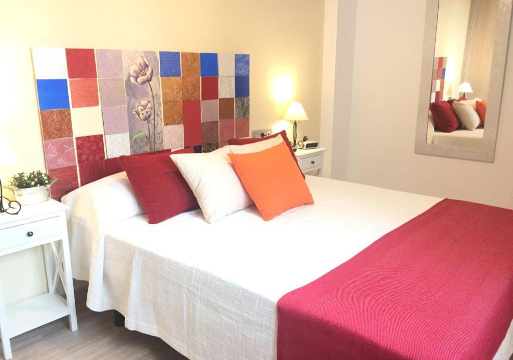 Photo of Others in Figares