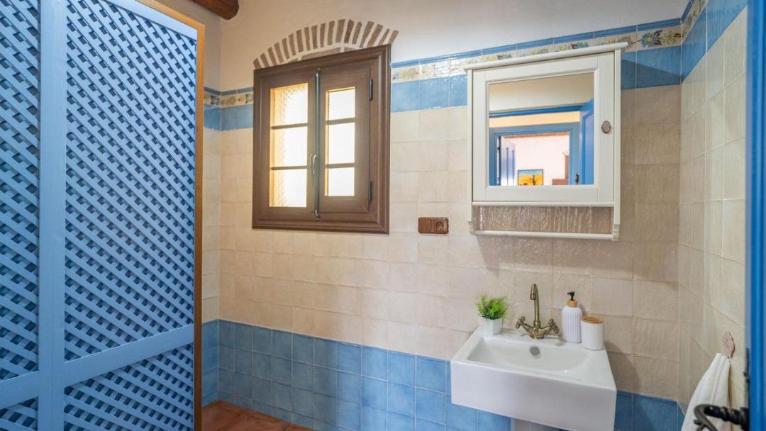 Photo of Bathroom in Arenas