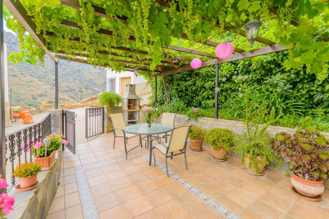 Photo of Patio Balcony in Laroya