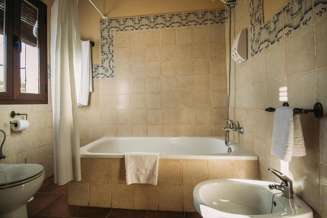 Photo of Bathroom in Lepe