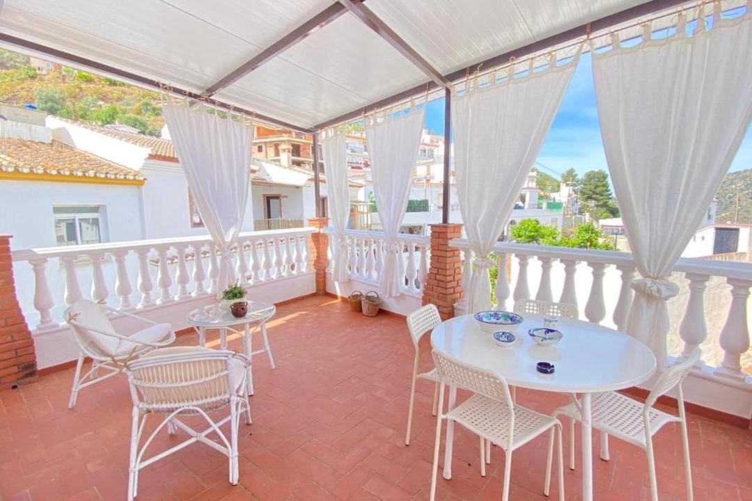 Photo of Patio Balcony in Sayalonga