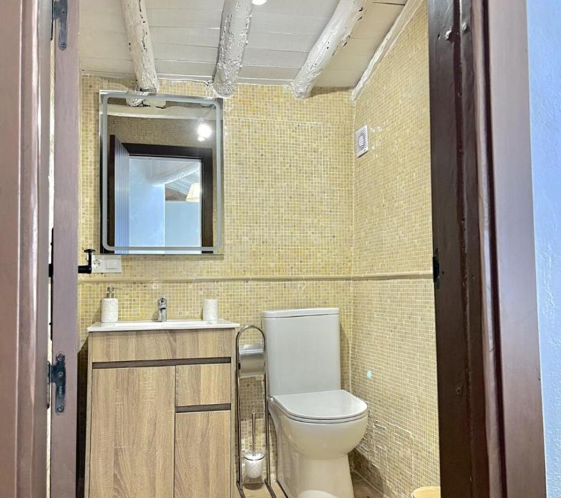 Photo of Bathroom in Benadalid