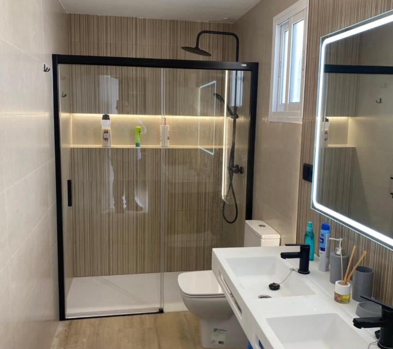 Photo of Bathroom in Lora Del Rio