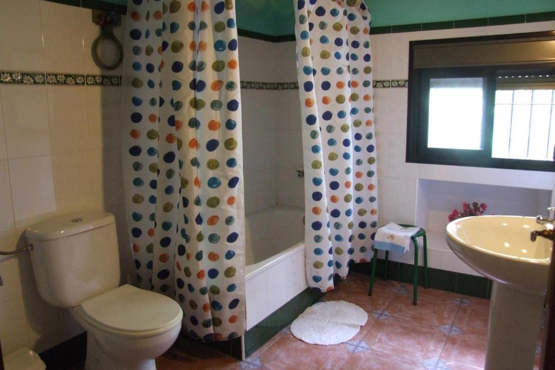 Photo of Bathroom in Benamahoma