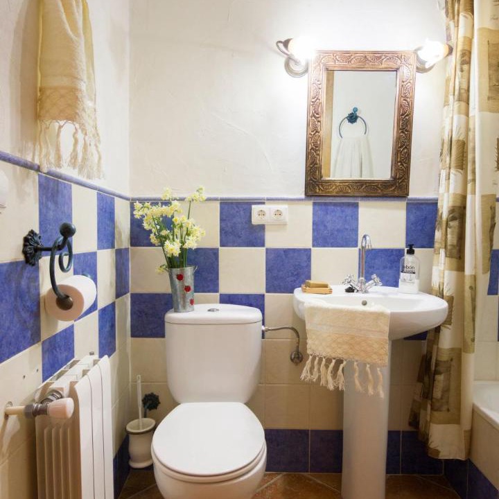 Photo of Bathroom in Laroya