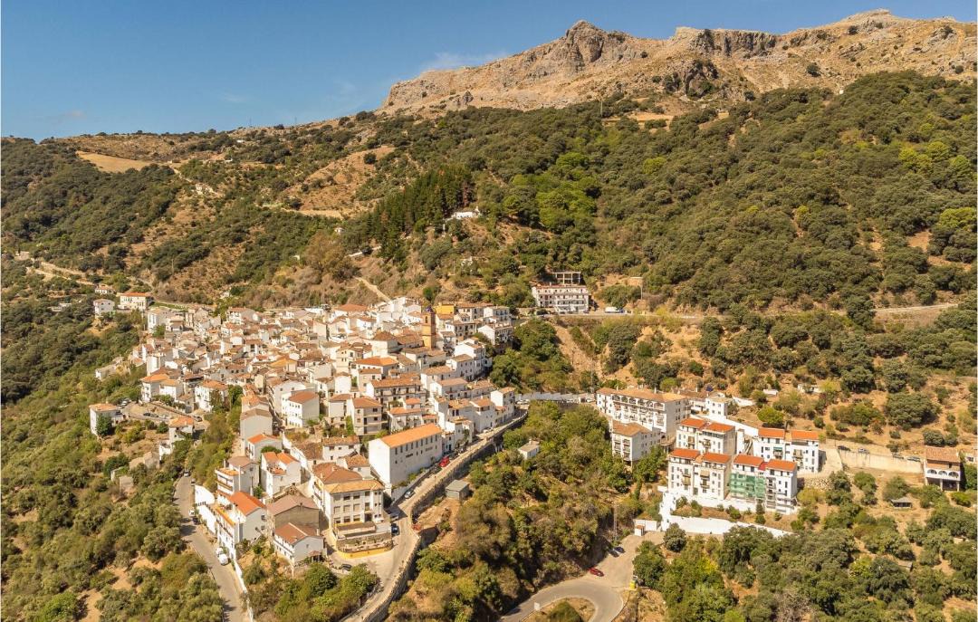 Photo of Buildings in Algatocin