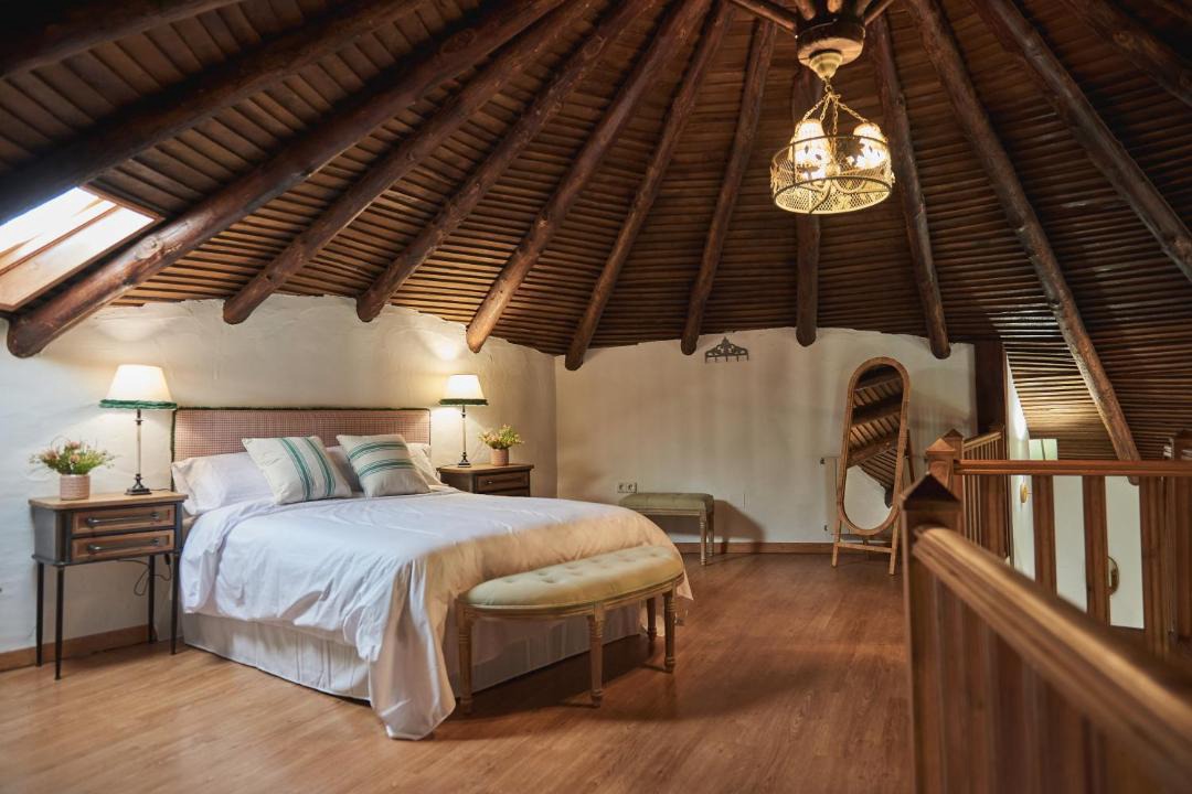 Photo of Bedroom in Chillon