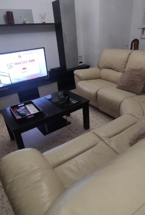 Photo of Livingroom in San Fernando