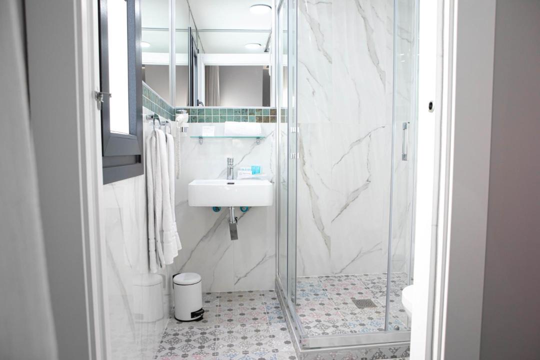 Photo of Bathroom in Cullar Vega
