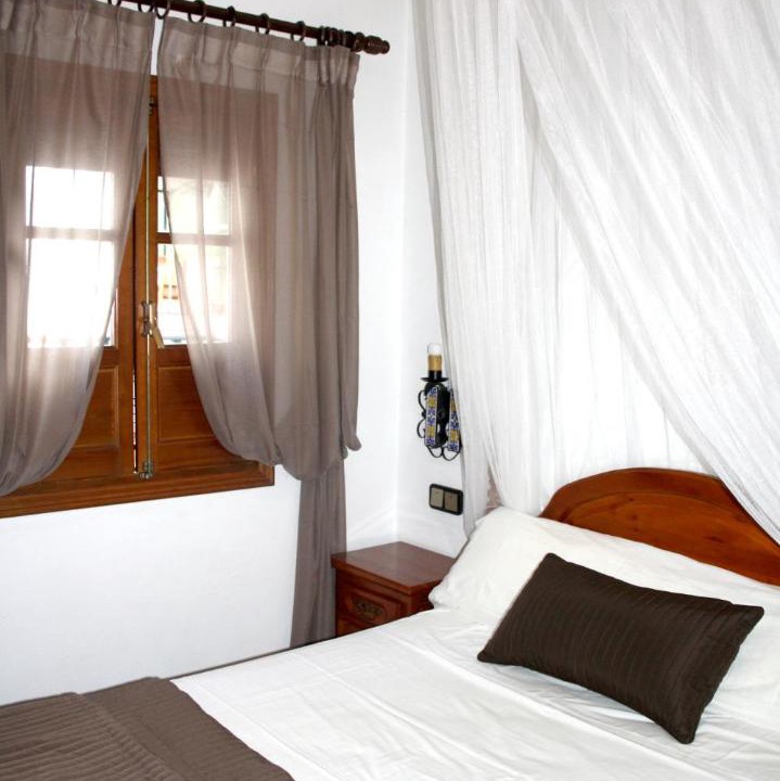 Photo of Bedroom in Benamahoma