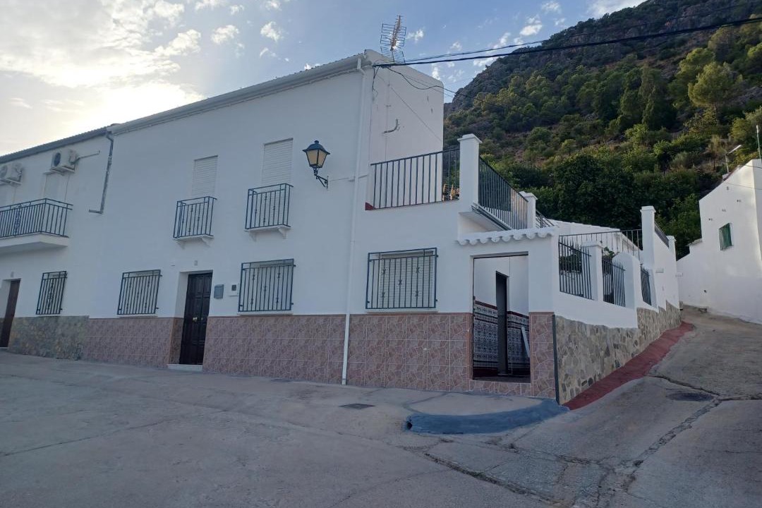 Photo of Buildings in Algodonales
