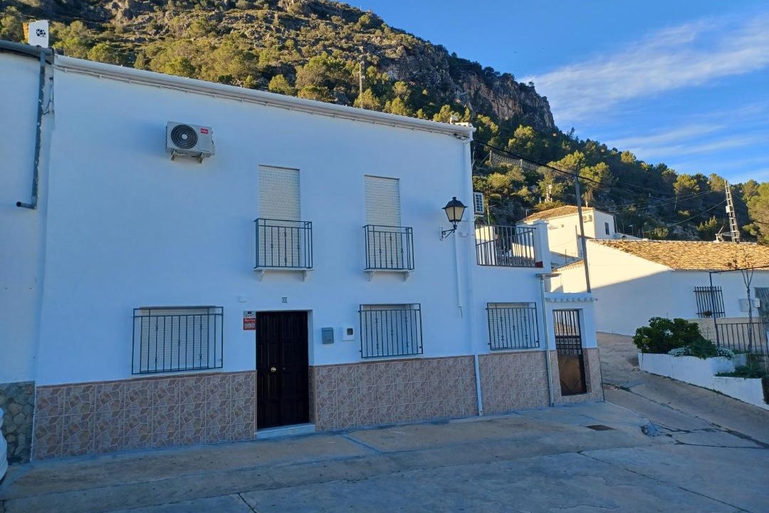 Photo of Buildings in Algodonales