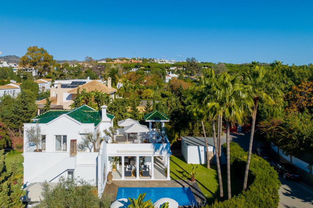 Photo of Others in Artola