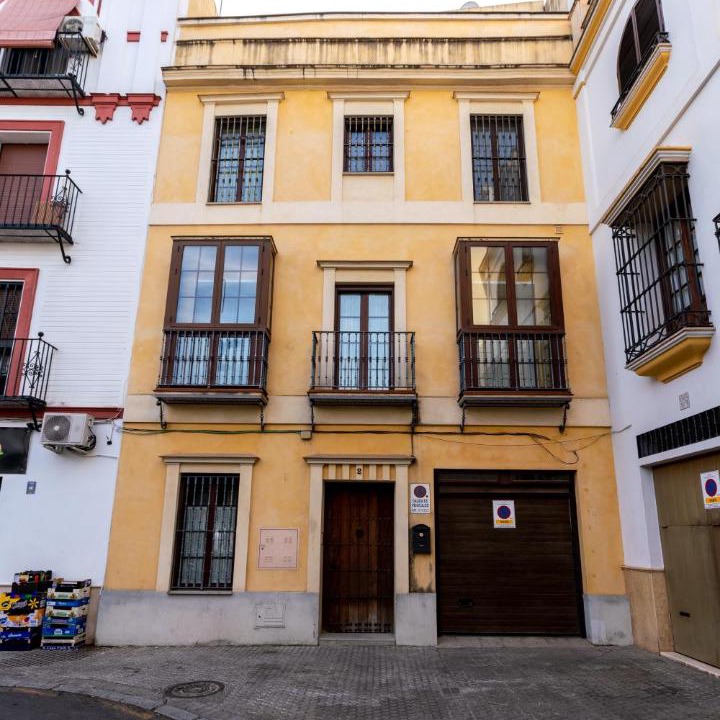 Photo of Buildings in San Lorenzo