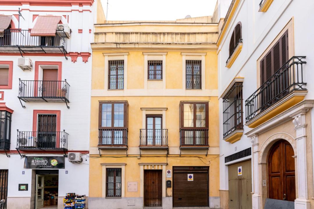 Photo of Buildings in San Lorenzo