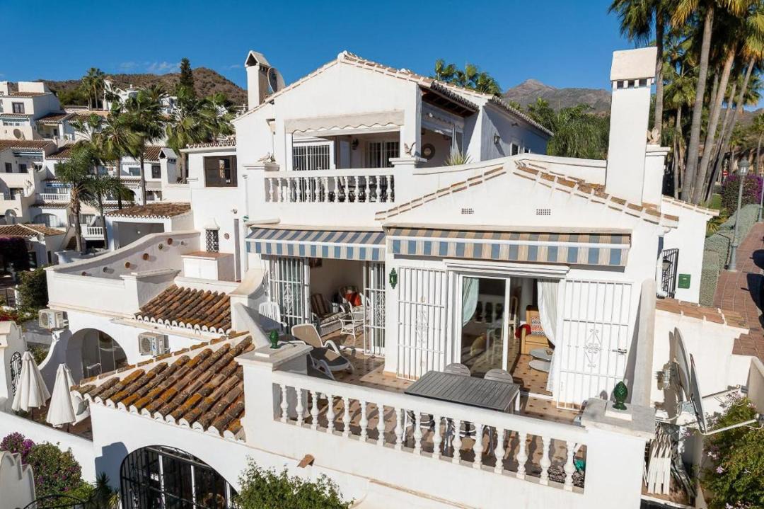 Photo of Buildings in Oasis del Capistrano
