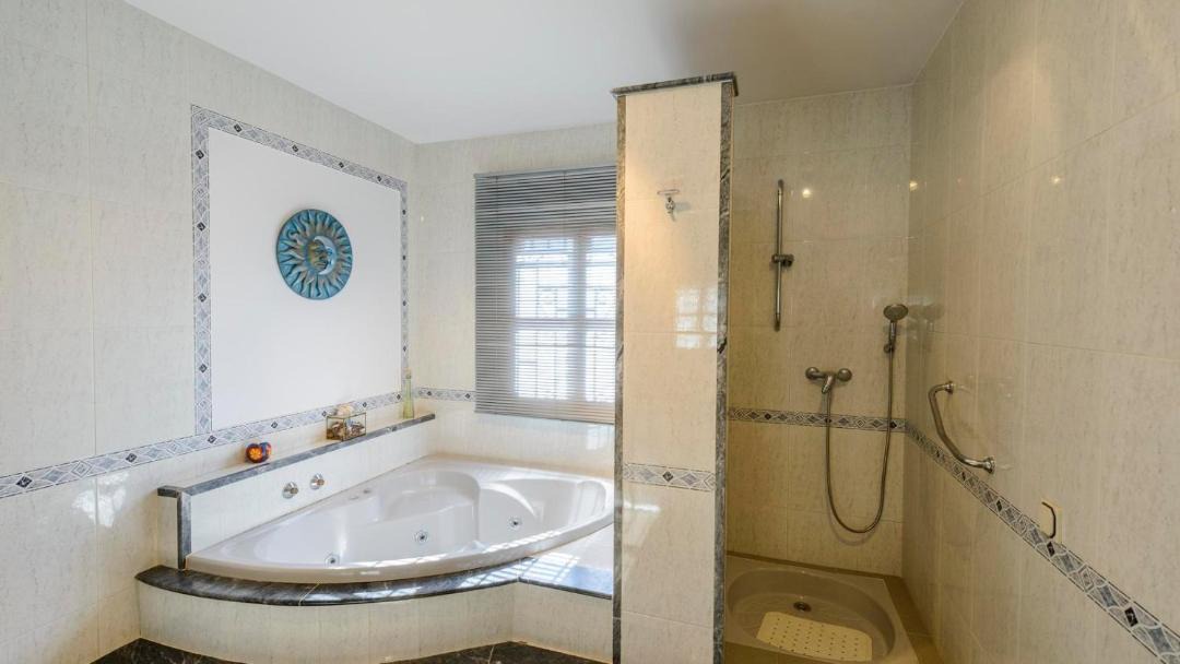 Photo of Bathroom in Salinas