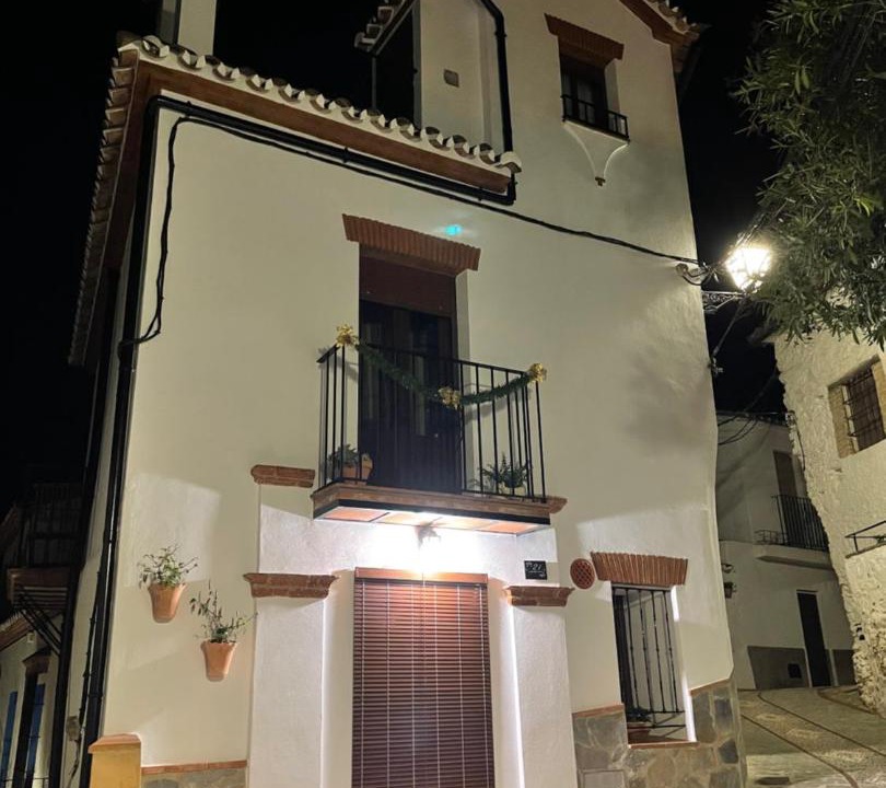Photo of Buildings in Benalauria