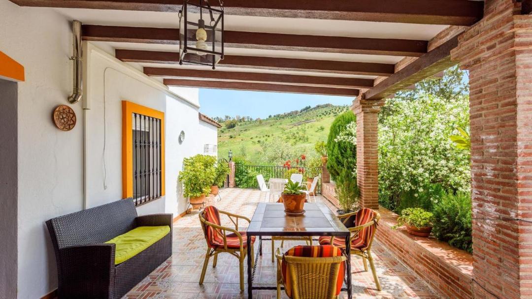 Photo of Patio Balcony in Alozaina