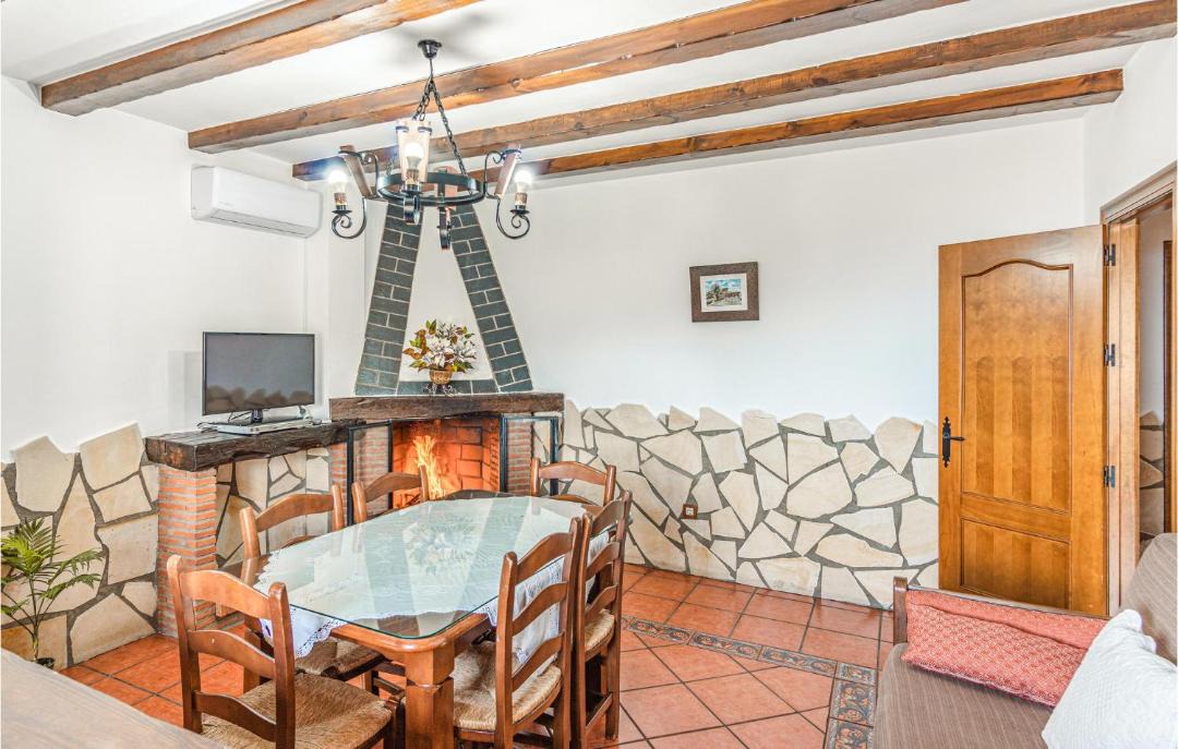 Photo of Others in Mecina Bombaron
