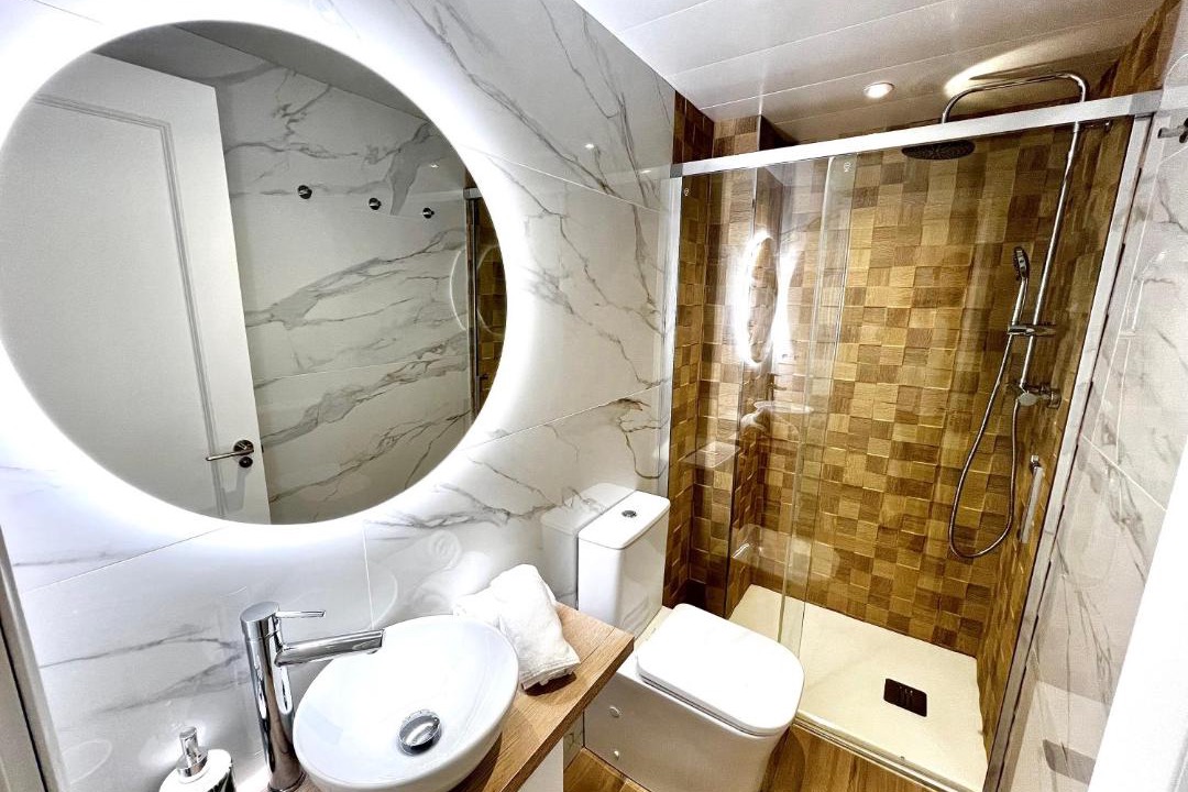 Photo of Bathroom in San Francisco-Ribera