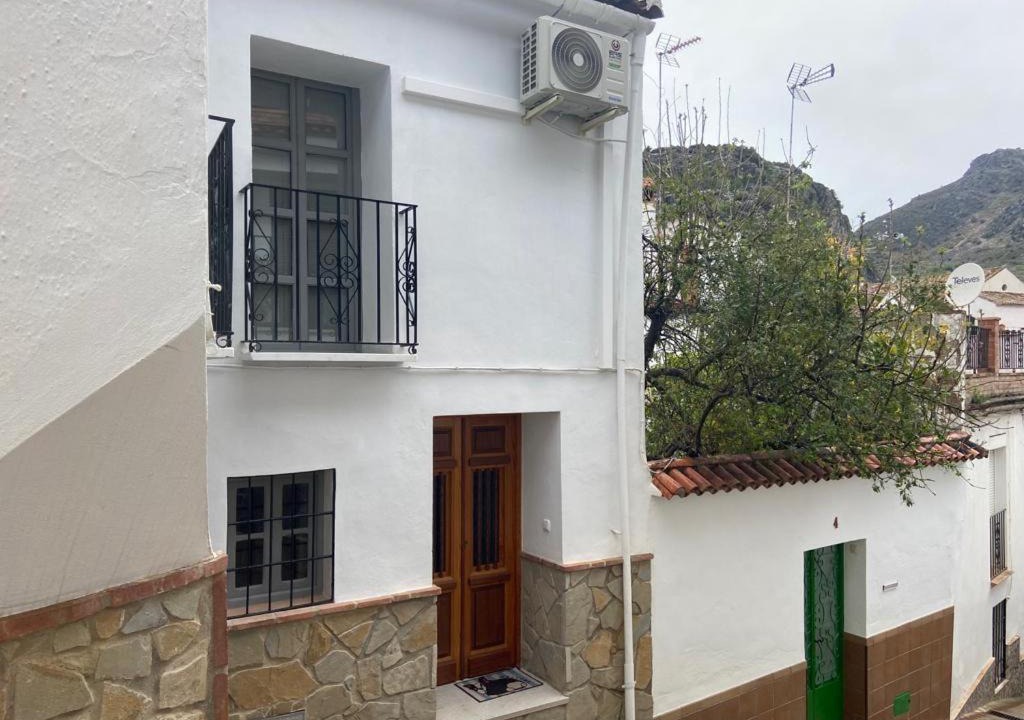 Photo of Buildings in Montejaque