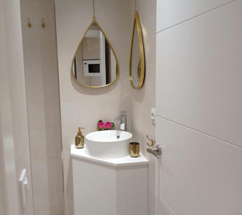 Photo of Bathroom in Feria