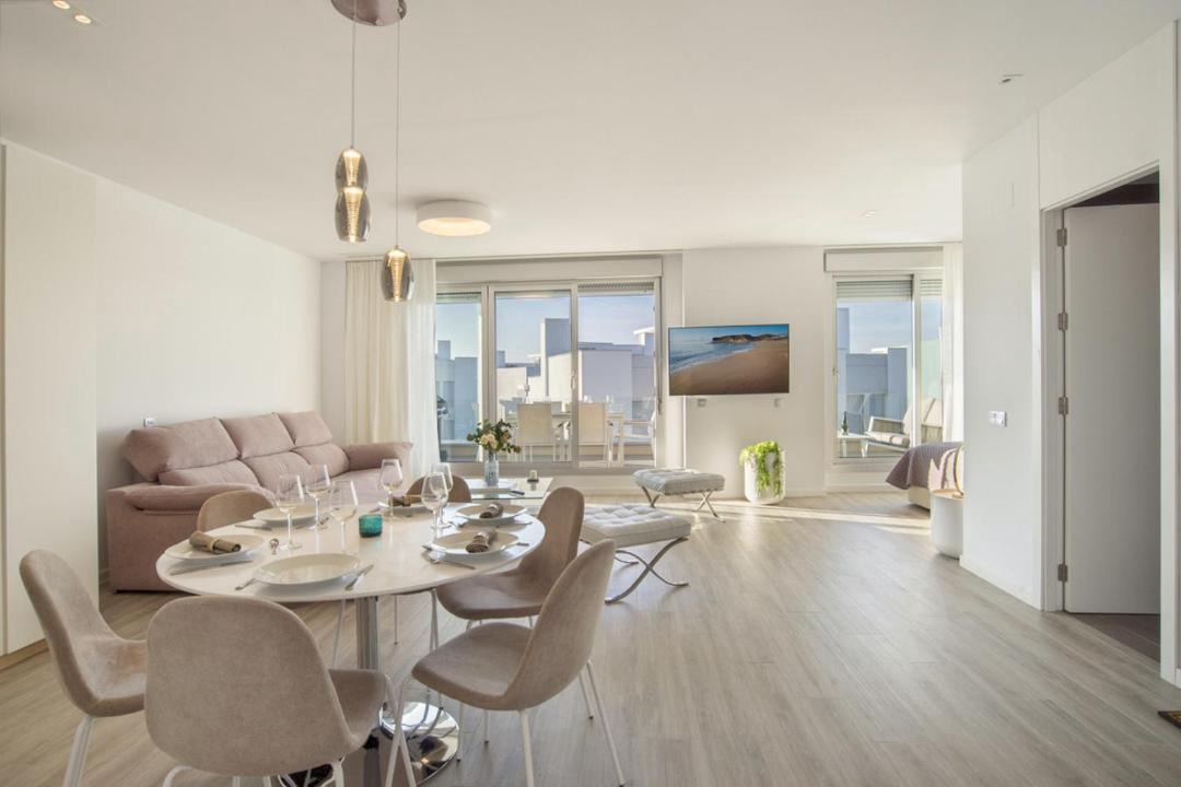 Photo of Livingroom in New Golden Mile
