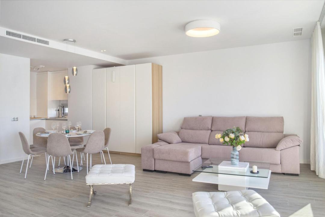 Photo of Livingroom in New Golden Mile