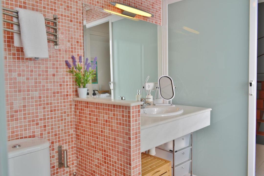 Photo of Bathroom in San Francisco-Ribera
