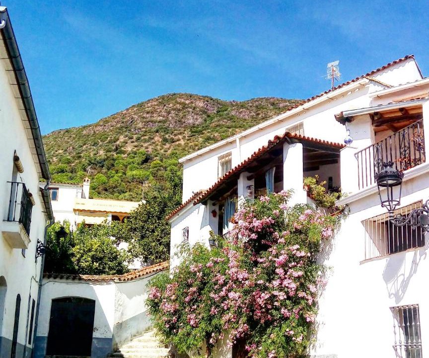Photo of Buildings in Linares de la Sierra