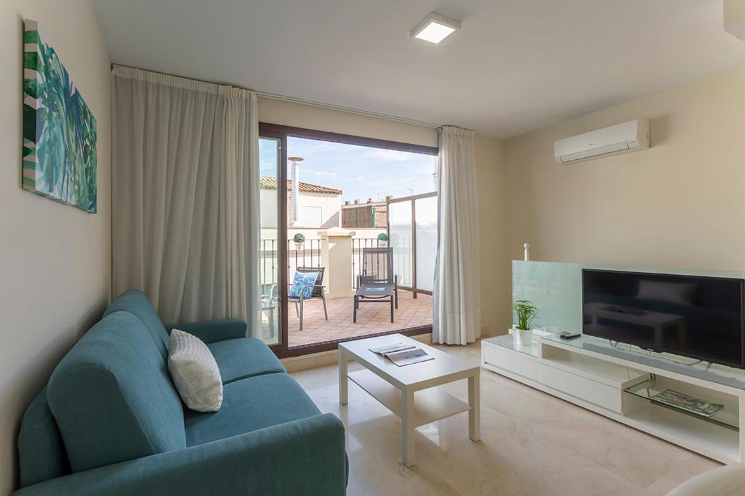 Photo of Livingroom in Alameda