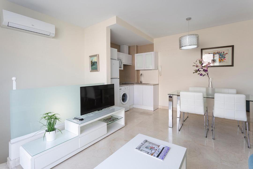 Photo of Livingroom in Alameda