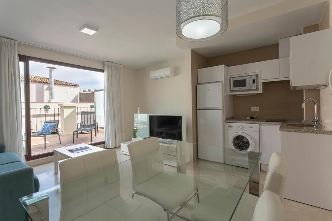 Photo of Livingroom in Alameda