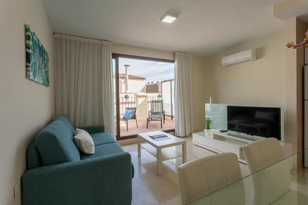 Photo of Livingroom in Alameda