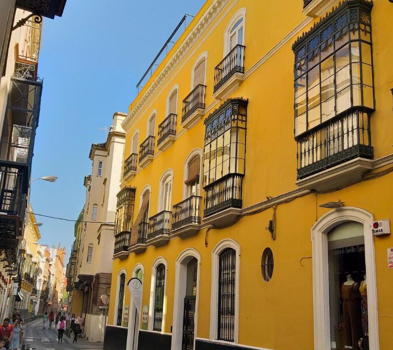 Photo of Buildings in San Lorenzo