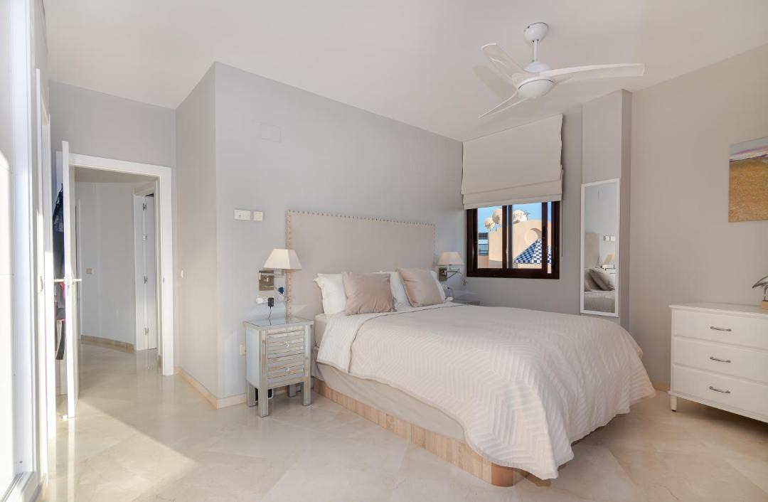 Photo of Bedroom in New Golden Mile