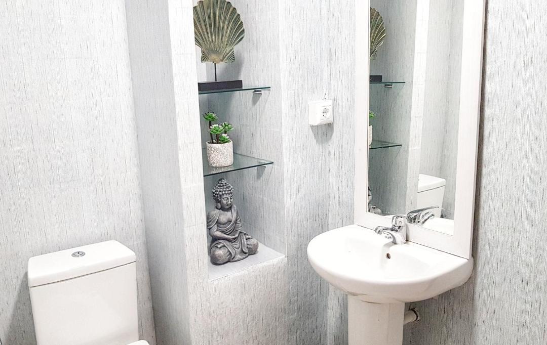 Photo of Bathroom in La Trinidad-San Juan y Todos los Santos