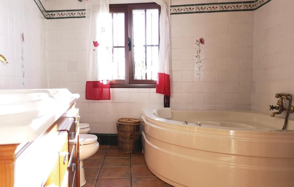 Photo of Bathroom in Algatocin